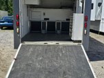 2008 SHOWHAULER GARAGE 