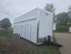 8.5x34 Vintage Stacker WITH awning! 