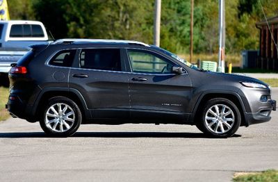 2014 Jeep Cherokee  for sale $12,995 