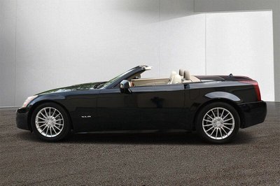 2005 Cadillac XLR 