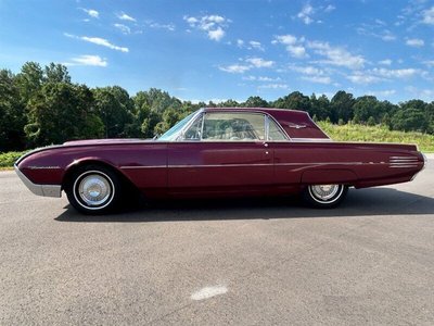 1961 Ford Thunderbird 