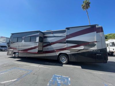 2005 DAMON MOTOR COACH TUSCANY 3974 