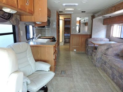 2005 CROSS COUNTRY SPORTS COACH 354MBS 