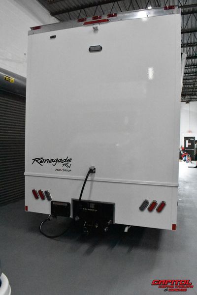2022 Renegade Peterbilt 41' Bath & 1/2 Coach
