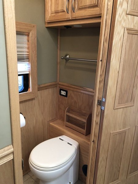 2010 Renegade 39' Motorhome/Toterhome