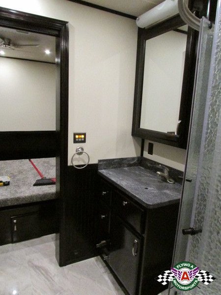 2019 Showhauler 30' Motorhome