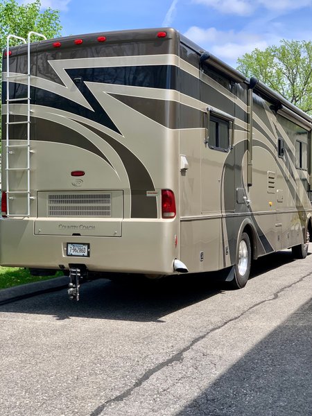 2006 Country Coach  36 FT,4 slides,side radiator  for Sale $85,000 