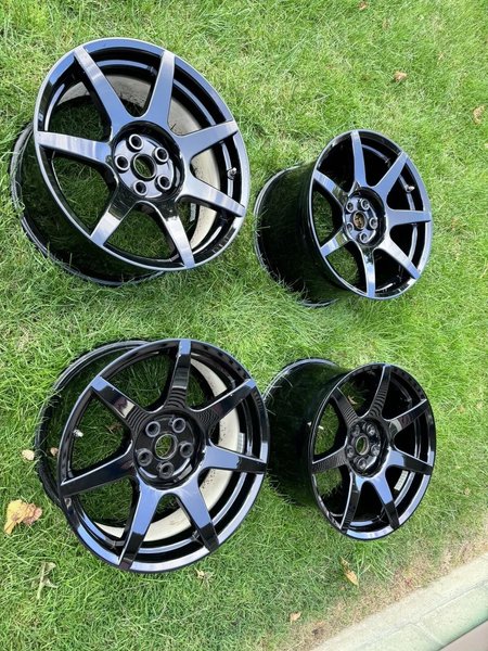 Ford Mustang GT350R 19" Carbon Fiber Wheel Set (OEM)  for Sale $4,000 