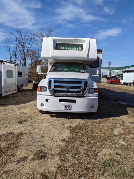 2008 F750 Four Winds 42D Funmover 4 Door Cab  for Sale $105,000 