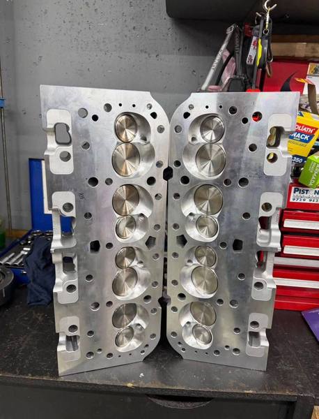  Edelbrock 2925 super victor 4150 single plane intake
