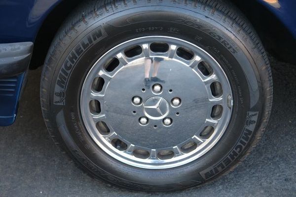 1987 Mercedes-Benz 560 Series for Sale $22,950