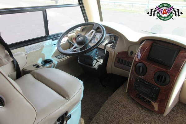 2011 Thor Motor Coach Serrano Motorhome