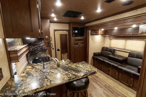 2019 Sundowner 2486SGM - 44' Toy Hauler for Sale $76,900