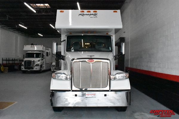2022 Renegade Peterbilt 41' Bath & 1/2 Coach