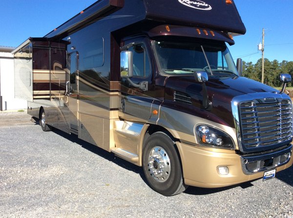 Used 2017 Renegade 40' Classic Motorhome