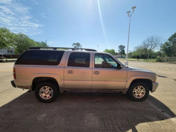2004 Chevrolet Suburban  for Sale $10,895 