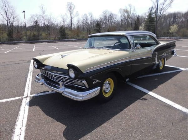 1957 Ford Fairlane  for Sale $30,995 