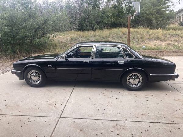 1990 Jaguar XJ6  for Sale $12,895 