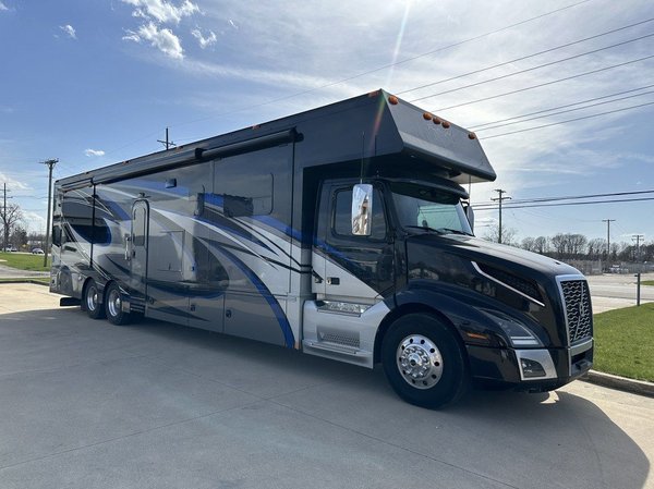 2019 Renegade 45' CRS  for Sale $425,000 