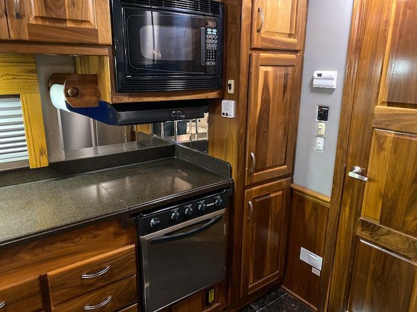 2008 Haulmark 3 Slide *INCREDIBLE FLOORPLAN* for Sale $174,900