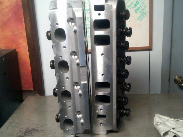 BB/CHEV PRO-COMP 320 Racing Heads  for Sale $1,100 