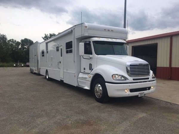 2006 Haulmark 40' Coach for Sale $124,995