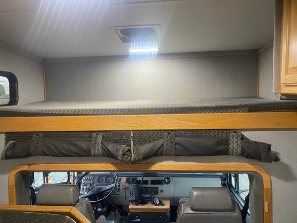 2001 FREIGHTLINER FL70 UNITED EXPRESSLINE 14' TOTER for Sale $100,000