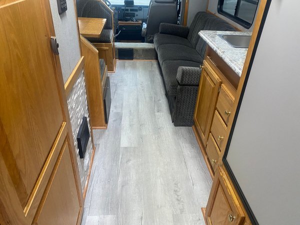 2001 FREIGHTLINER FL70 UNITED EXPRESSLINE 14' TOTER for Sale $100,000