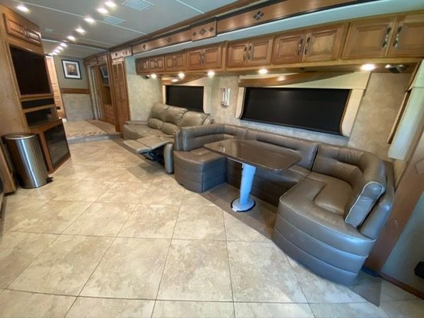 Fleetwood 38k Expedition for Sale $155,000