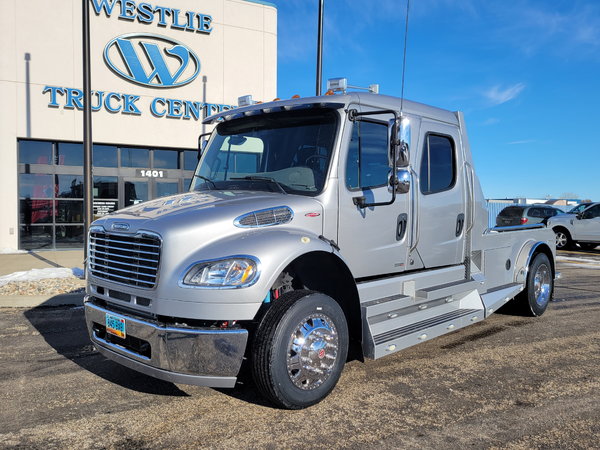 2011 Freightliner M2 Sport Chassis  for Sale $138,900 