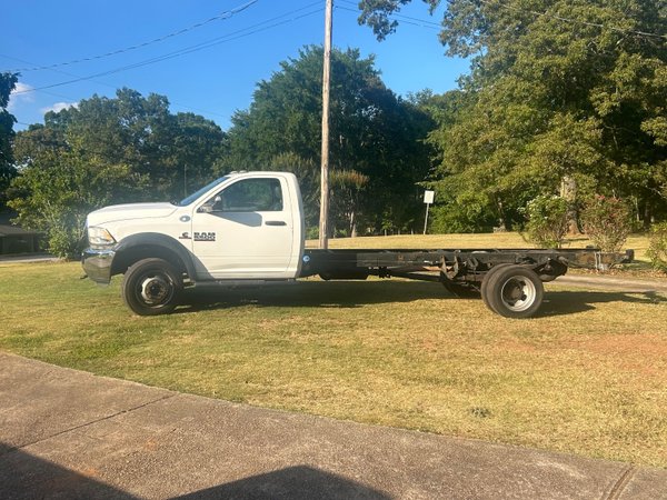 2017 RAM 5500 cab /chassis truck