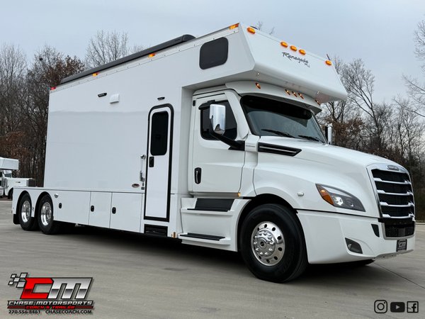 Brand New! 2026 Renegade CS170 17’ SportDeck 600HP 