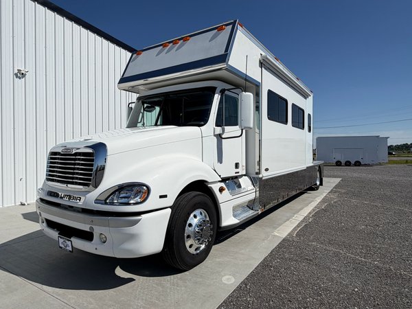 2010 Renegade 17' Toterhome Single Axle Side Entry