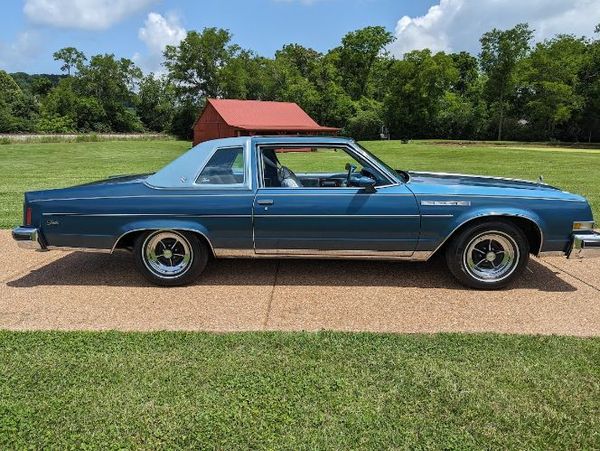 1977 Buick Limited Landau  for Sale $17,695 