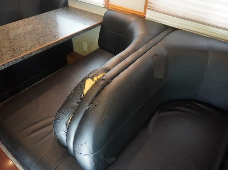 2010 VOLVO 45' SHOWHAULER TOTORHOME 515HP 94K MILES for Sale in CRESSON ...