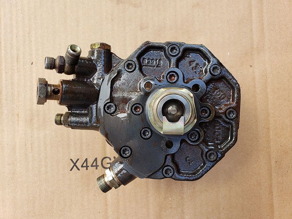 Porsche 928 Euro S 4.7 Fuel Distributor Bosch Part 0 438 100 027 K