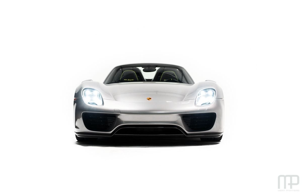 2015 Porsche 918 Spyder - 2015 Porsche 918 Spyder - Used - VIN WP0CA2A11FS800428 - 3,815 Miles - 8 cyl - AWD - Automatic - Convertible - Silver - Atlanta, GA 30360, United States