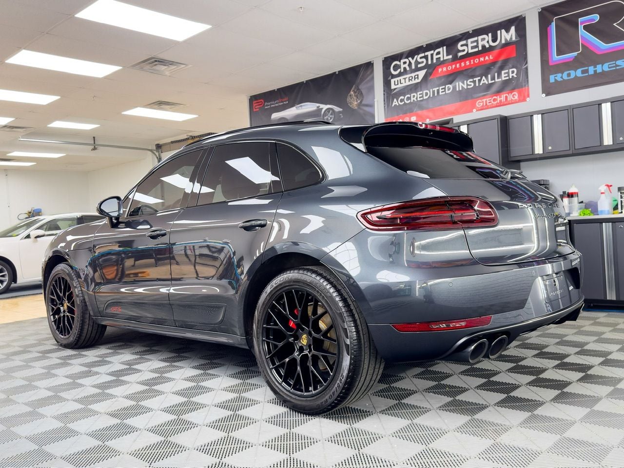 2018 Porsche Macan - 2018 Porsche Macan GTS - Used - VIN WP1AG2A50JLB64983 - 44,682 Miles - 6 cyl - AWD - Automatic - SUV - Gray - Macedon, NY 14502, United States