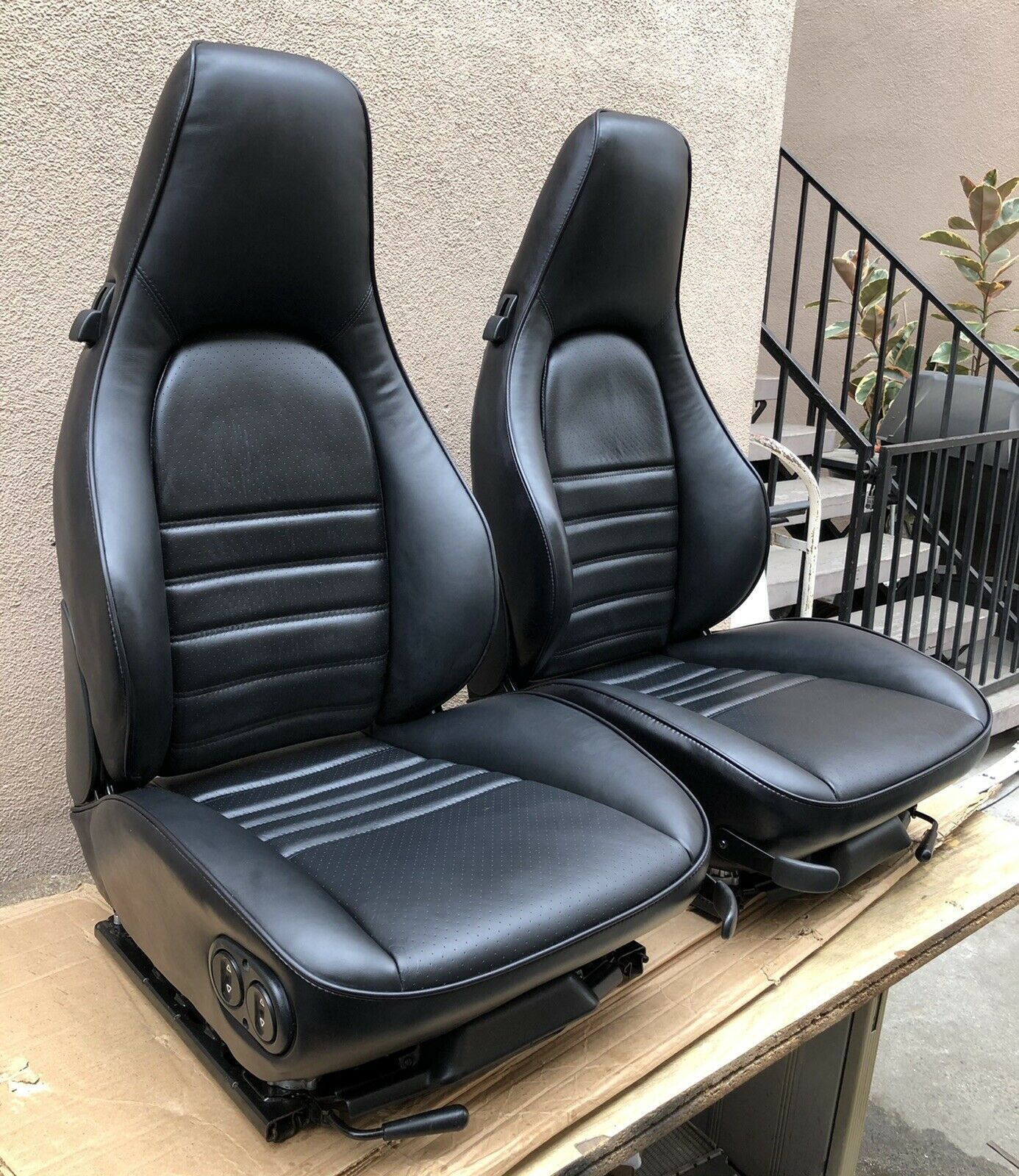 Porsche 911 964 OEM Sport Seats In Black Leather Same grain as factory