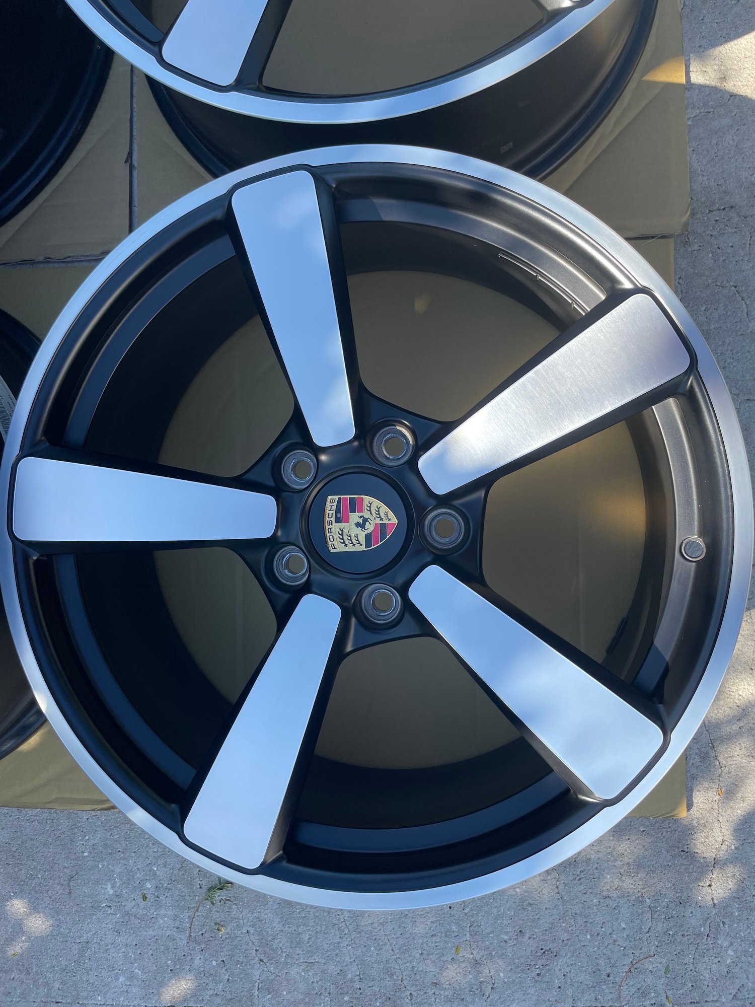 Wheels and Tires/Axles - Forged, Excklusive Design OEM Porsche 992 20/21 wheels - Used - 2020 to 2023 Porsche 911 - Satellite Beach, FL 32937, United States