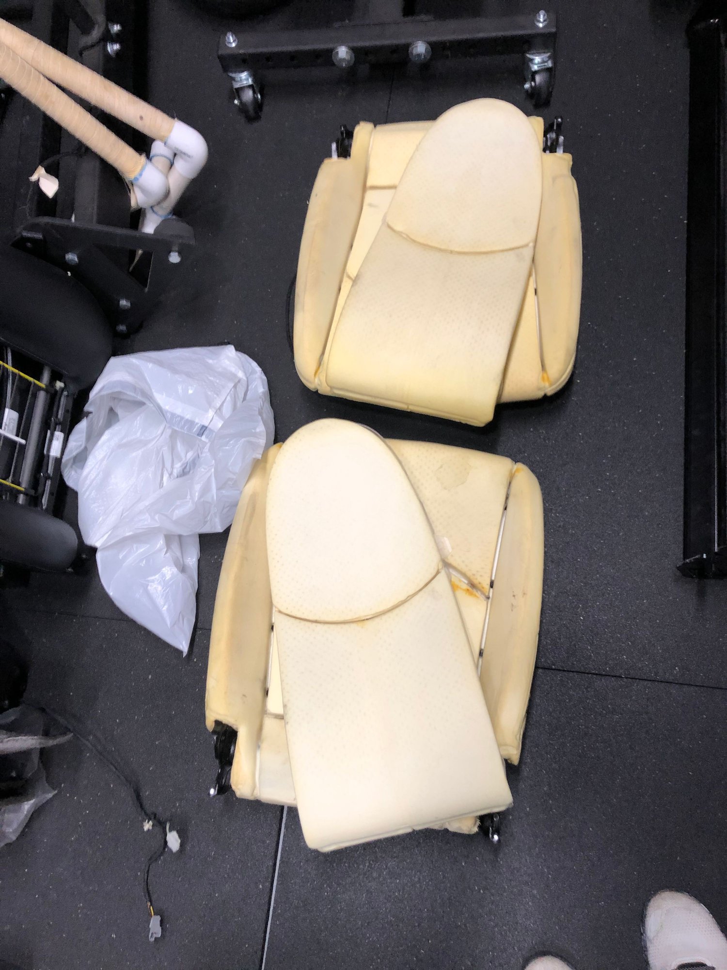 Interior/Upholstery - Black 997/987 manual comfort seats from a project - Used - 2005 to 2012 Porsche 911 - Irvine, CA 92618, United States