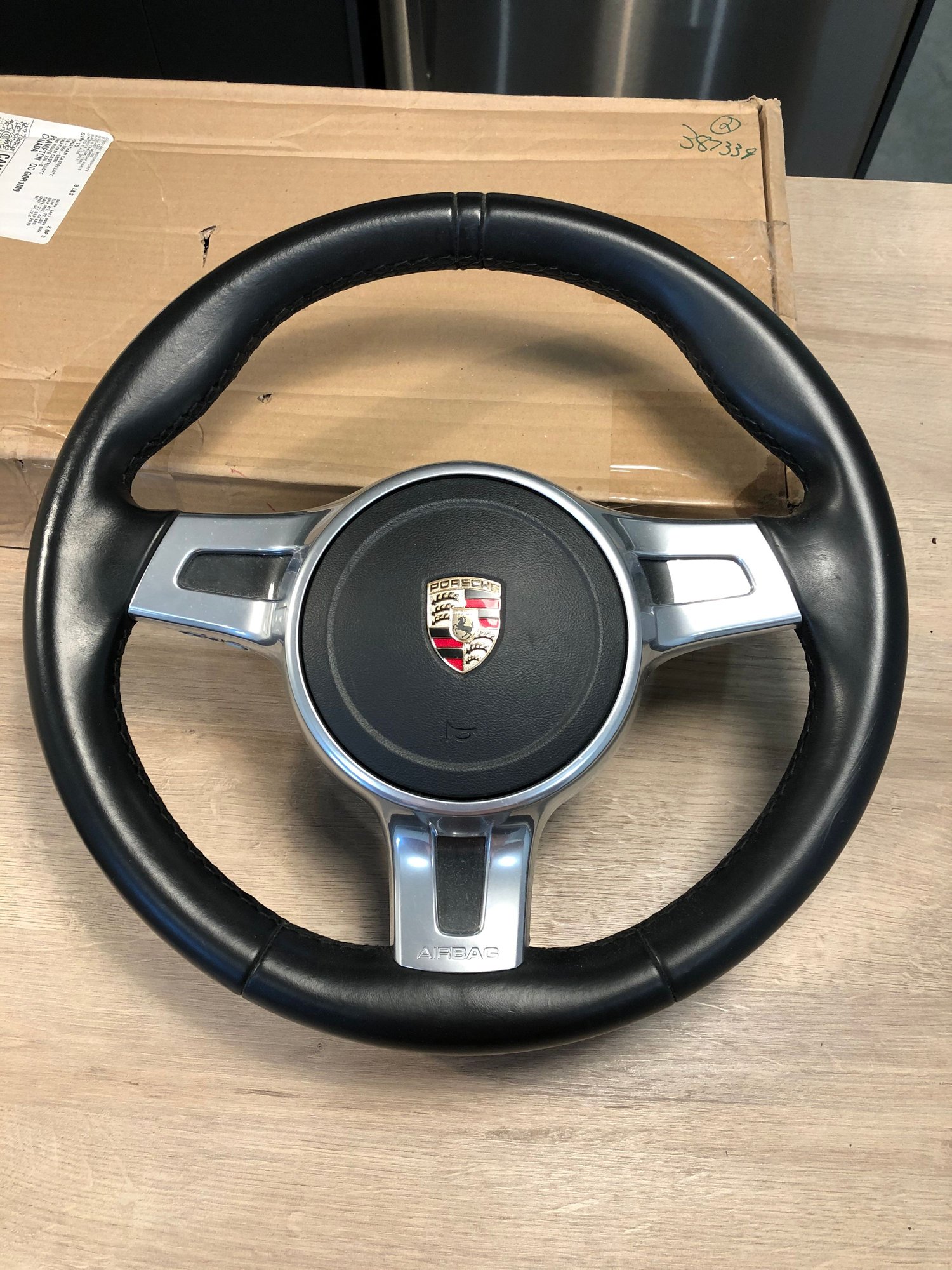 Steering/Suspension - 991.1 steering wheel manual - Used - 2005 to 2016 Porsche 911 - Quebec, QC G7A, Canada