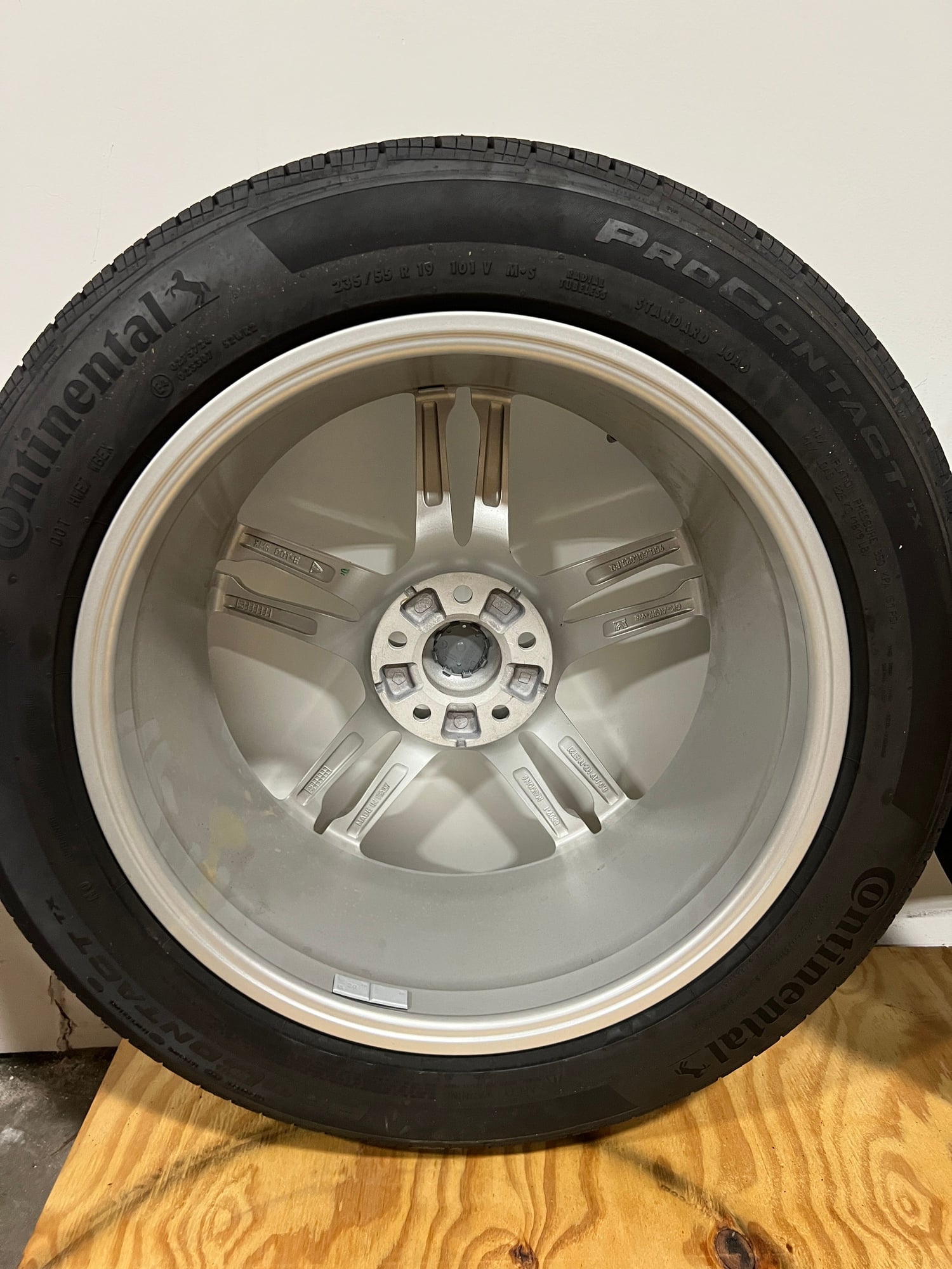 Wheels and Tires/Axles - 2022 Porsche Macan NEW Take-Off Wheels & Tires - New - 2022 Porsche Macan - Ft Lauderdale, FL 33025, United States