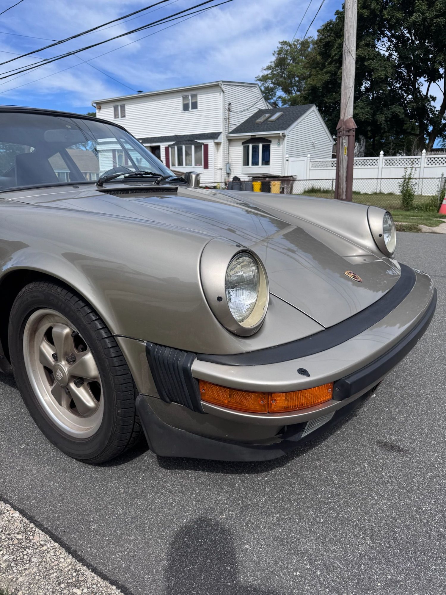1986 Porsche 911 - **FOR SALE 1986 Porsche 911** OR TRADE FOR A CAYMAN ** - Used - VIN WP0AB0913GS120335 - 132,864 Miles - 6 cyl - 2WD - Manual - Coupe - Gold - Massapequa, NY 11758, United States