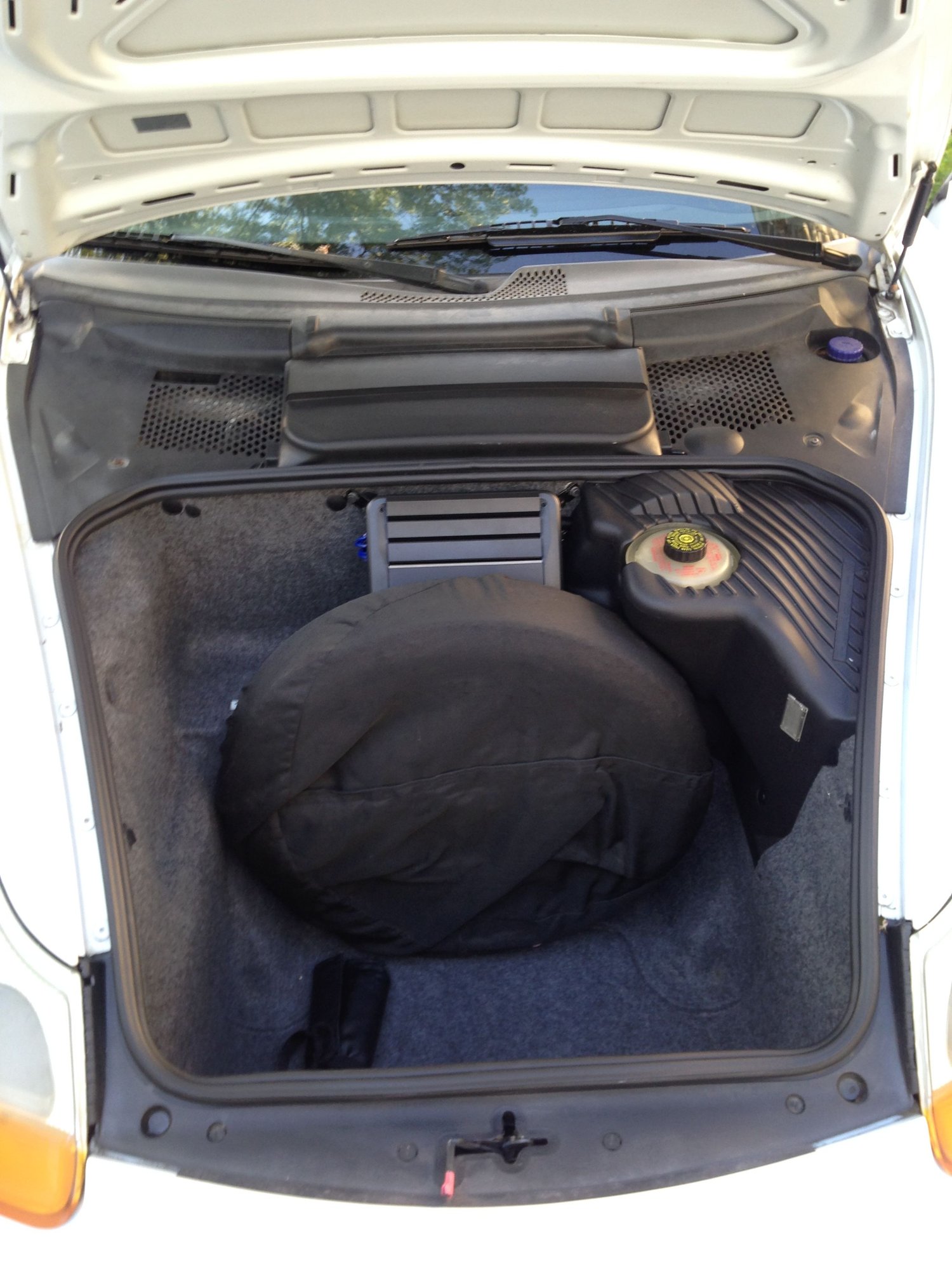 1999 Porsche 911 - 1999 Porsche 911 Carrera, Tiptronic - Used - VIN WP0AA2995XS621277 - 151,249 Miles - 6 cyl - 2WD - Automatic - Coupe - White - Hanover, MA 02339, United States