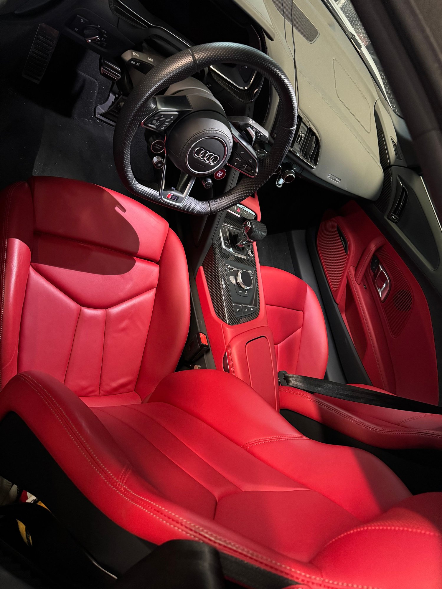 2022 Audi R8 - 2022 Audi R8 Performance RWD convertible - Used - VIN WUACECFX9N7900515 - 4,500 Miles - 10 cyl - 2WD - Automatic - Convertible - Gray - Sparta, NJ 07871, United States