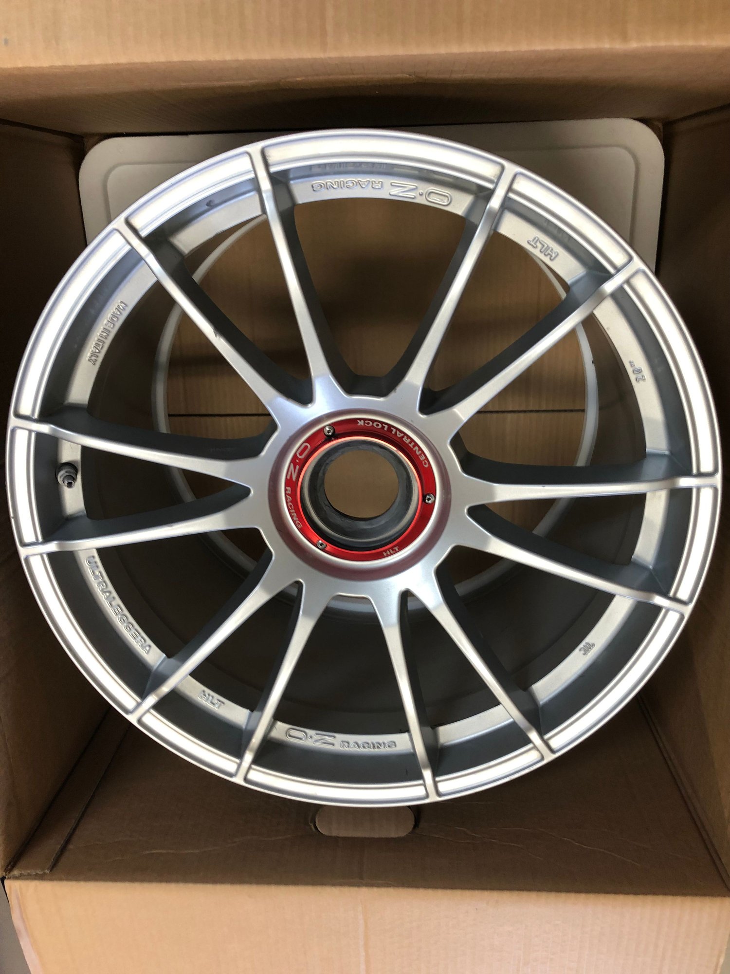 Wheels and Tires/Axles - Center locks - Used - 2016 to 2020 Porsche GT3 - 2016 to 2020 Porsche 911 - Venice, FL 34292, United States