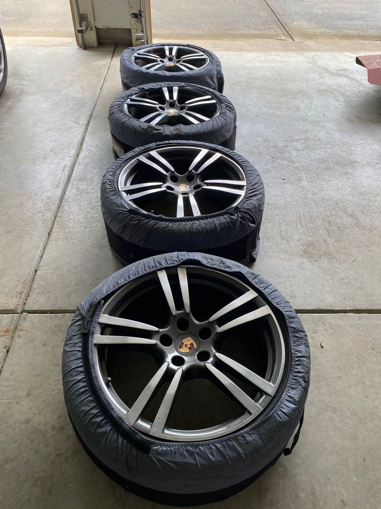 Wheels and Tires/Axles - 2014 Cayenne 21" 911 Turbo II Wheels - Used - -1 to 2026  All Models - Cincinnati, OH 45245, United States