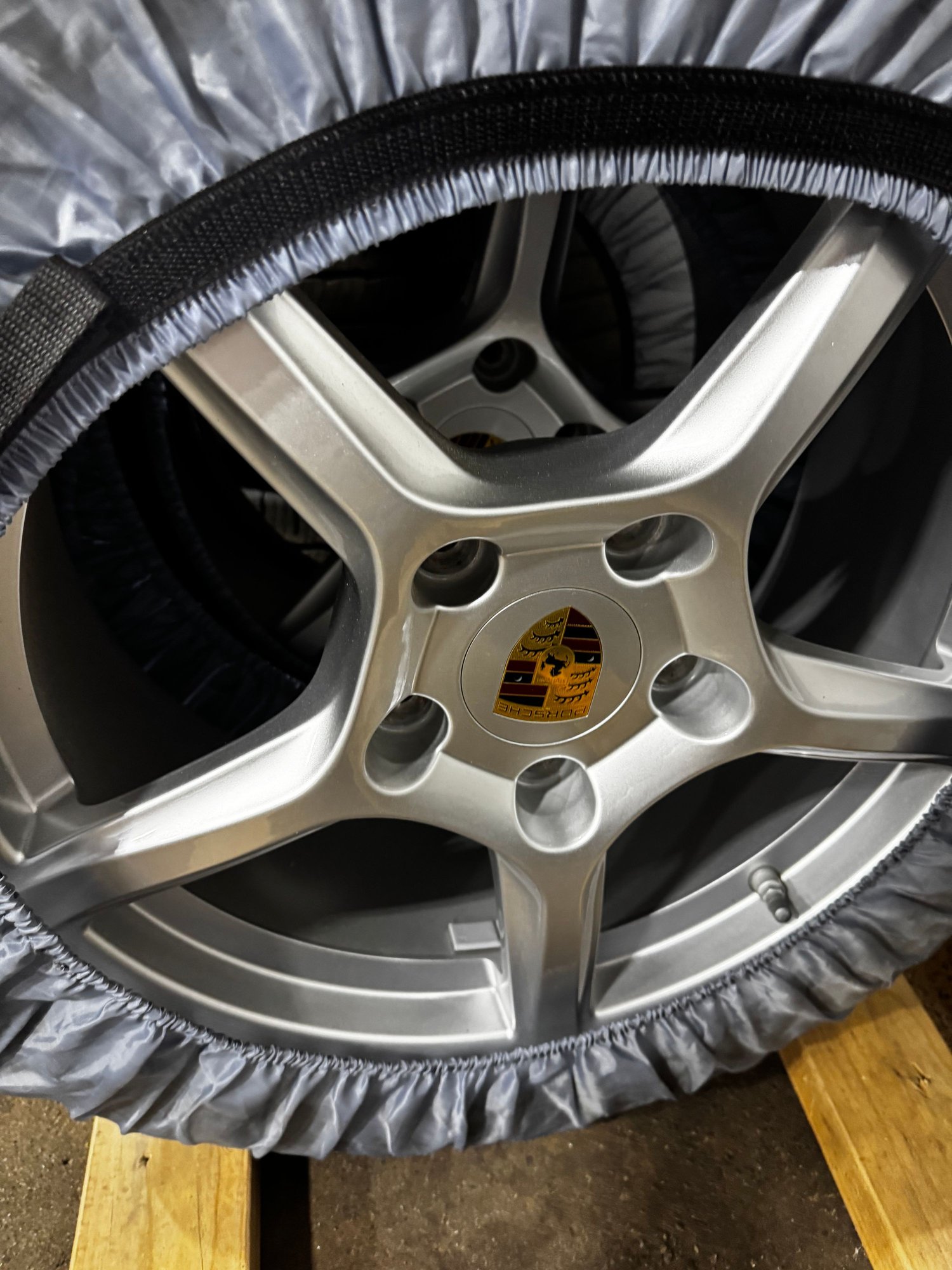 Wheels and Tires/Axles - Cayman/Boxster 18" Winter Wheel and Tire package - Used - 2013 to 2026 Porsche 718 - Hyannis, MA 02632, United States