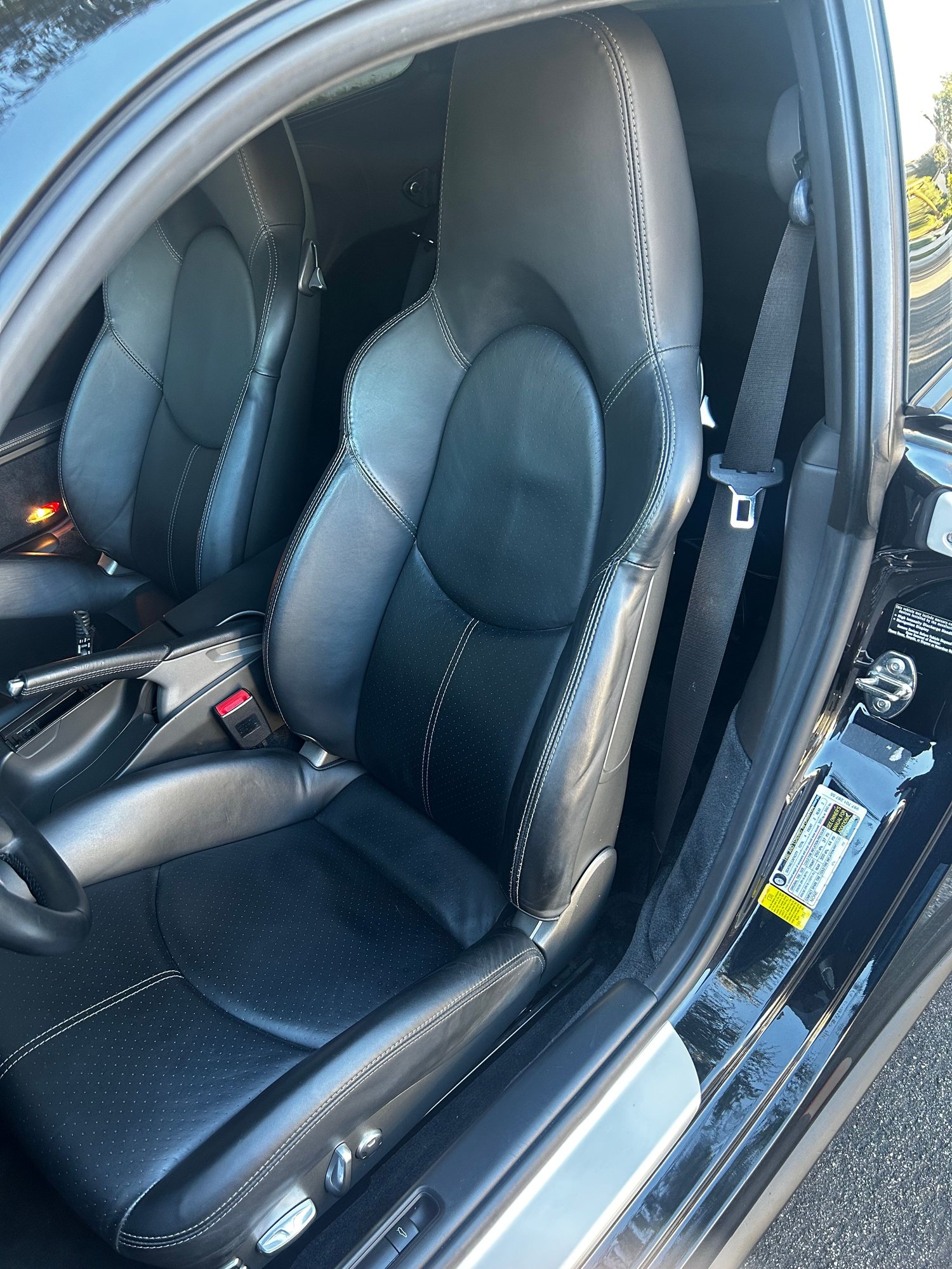 2009 Porsche 911 - Rare low mileage 2009 Turbo Coupe with 6speed and PCCBs - New - VIN WP0AD29959S766118 - 32,250 Miles - 6 cyl - AWD - Manual - Coupe - Black - Irvine, CA 92618, United States